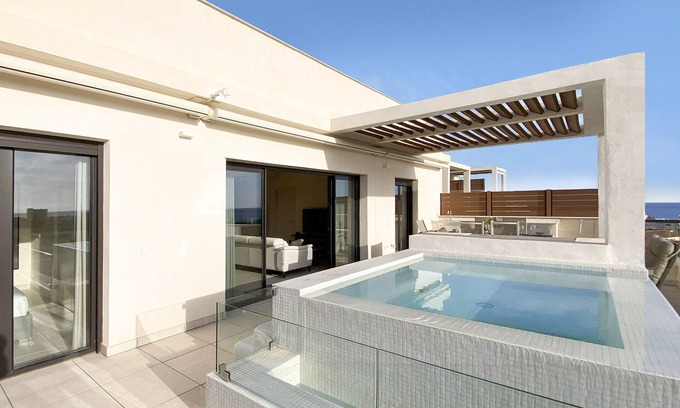 La Cala de Mijas Apartamento | ¡Ático de lujo con chapoteo privado, a poca distancia de la playa!
