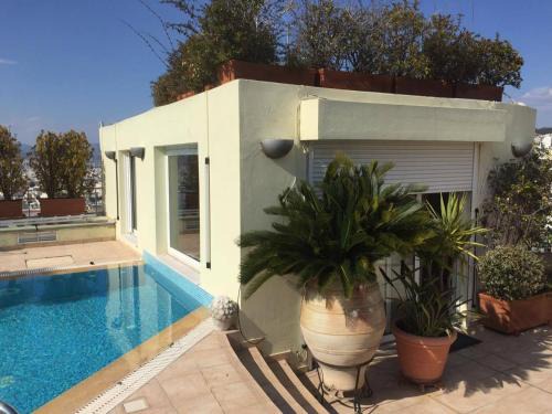 Kolonaki Apartamento | Luxury Penthouse with Private Roof Swimming Pool
