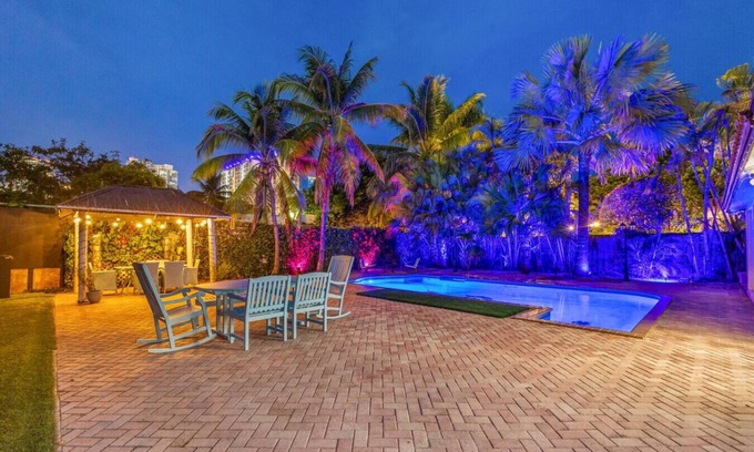 The Roads Casa | Luxury Pool Escape w/Game Room