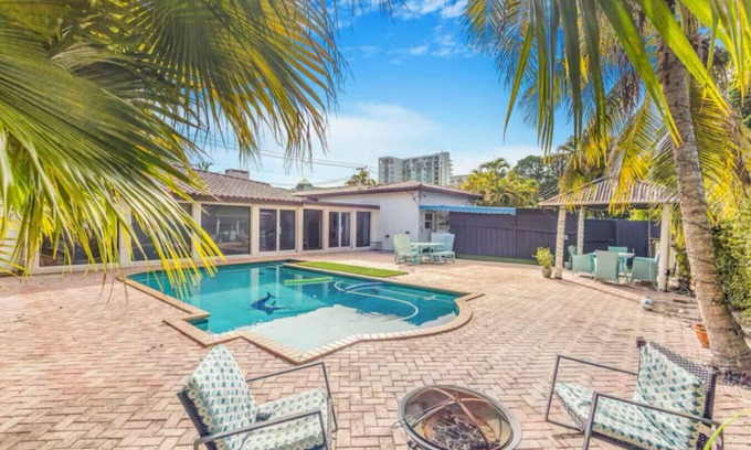 The Roads Casa | Luxury Pool Escape w/Game Room