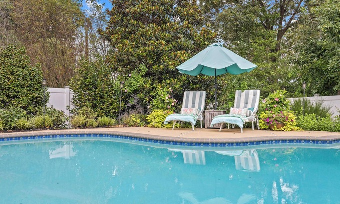 Cape Saint Claire Apartamento | Luxury Pool Loft sleeps 4