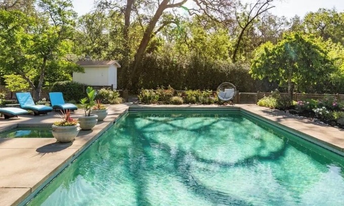 Healdsburg Casa | Viñedo de Zoella: una finca de viñedos de viñedos impresionante con piscina de lujo