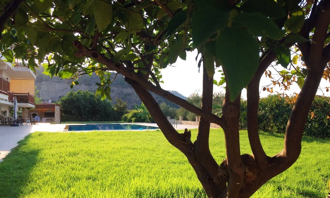 Egira Villa | Villa privada de lujo con gran piscina y vistas increíbles