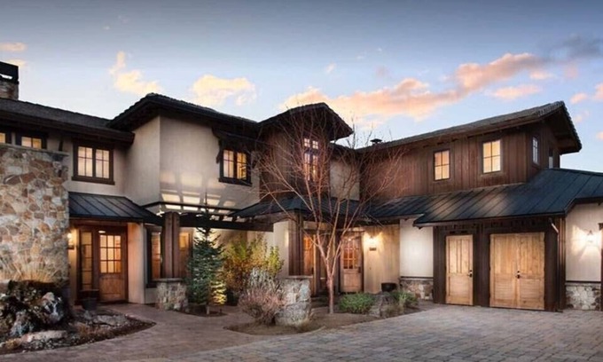 Pronghorn Casa | Luxury Pronghorn Resort 4-bedroom Villa on 18th hole