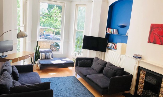 Ealing Apartamento | Luxury, Quiet, Central 1 bed apt, overlooking park, 5mins Ealing Stn Elzbth line