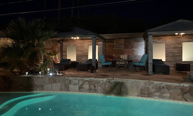 Sunrise Manor Casa | Luxury Quite Villa | 4BD 3BA | Sleeps 12 | Pool