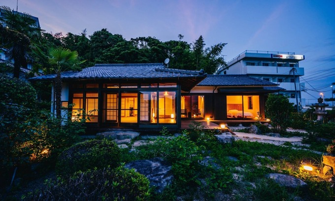 Hatsukaichi Casa | Luxury rental guest house / Hatsukaichi Hiroshima