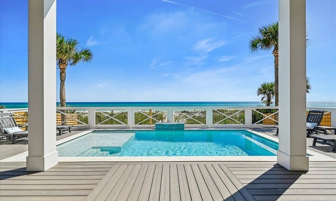 Bahama Beach Casa | Luxury Gulf Front Retreat w/Ocean Views | Private Pool | Game Room | Sleeps 34