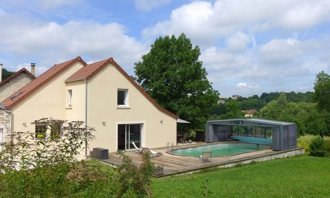 Foulain Cabaña | Gîte de Alta Gama con Piscina Privada, Actividades y Comodidades en el Valle de la Suize