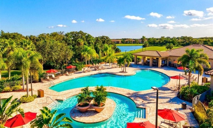 Bradenton Condominio | Luxury River Strand Golf & Country Club Condo #2