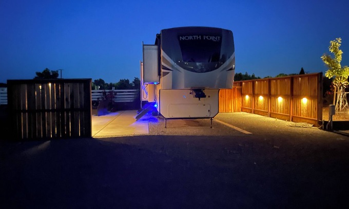 Wheatland Casa | Luxury RV in gated, quiet, country setting. Perfect for traveling professionals.
