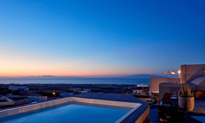 Finikia Villa | Luxury Santorini Villa | Villa Elysian Pente | Private Pool | 2 Bedrooms | Finikia