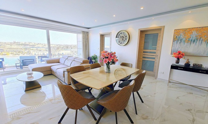 Sliema Apartamento | Luxury Seafront Haven in Sliema, Malta