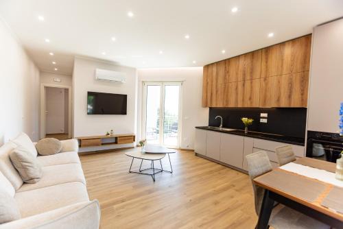 San Vito Chietino Apartamento | Luxury Seaside Escape - Coralia