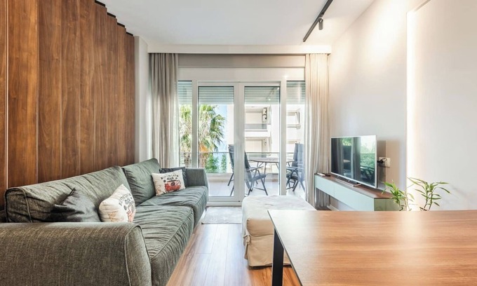 Vlore Apartamento | Luxury Seaview Apartment with Free Parking