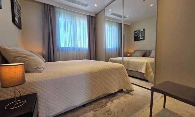 Limassol Apartamento | Luxury Seaview Escape 3bd in Limassol Skyscraper