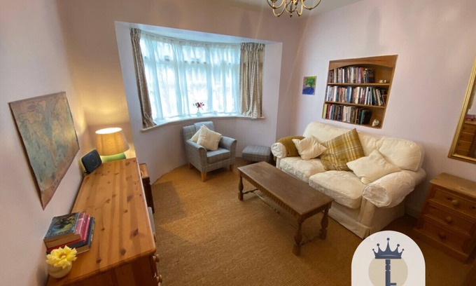 Hillingdon Casa | Luxury Self-contained Cottage