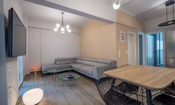 Pasalimani Apartamento | Luxury Serenity-Cozy Stay by the Sea and Marina