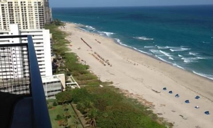 Singer Island Villa | Luxury Singer Island Oceanview 2 Dormitorios Villa de gran altura con balcón privado