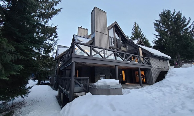 Upper Village Casa | Luxury Ski-in / Ski-out Home with Oversized Hot Tub on Whistler-Blackcomb Slopes