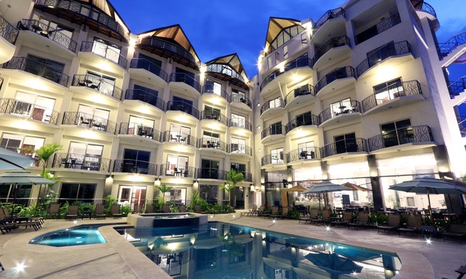 Jaco Apartamento | Luxury Sky Penthouses 3-6BR Condo-Hotel at Oceano Jaco