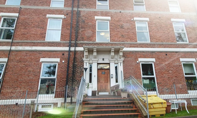 Sunderland Apartamento | Luxury, Spacious 2 Bed Apartment with FREE AMPLE OFF ROAD PARKING!