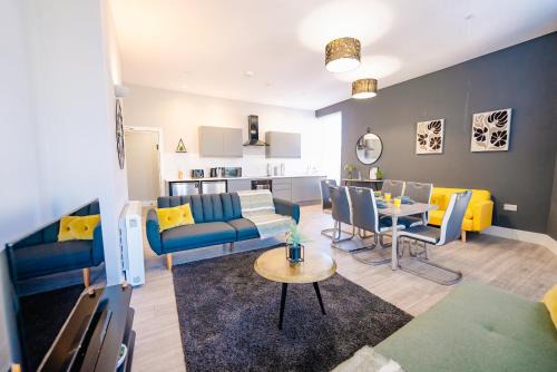 Canton Apartamento | LUXURY SPACIOUS 2-BED & High Ceiling