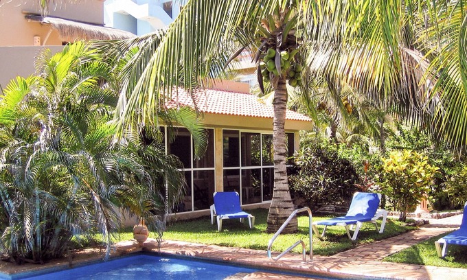 Akumal Villa | Luxury Spacious Poolside Villa, 30 steps to Beach!