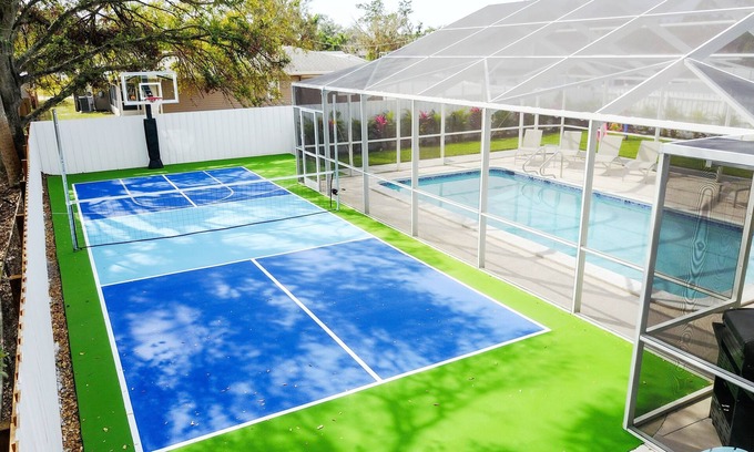 Sarasota Casa | Luxury Sports Vacation Pool House-Downtown Sarasota-Pickleball/Volley/Basketball