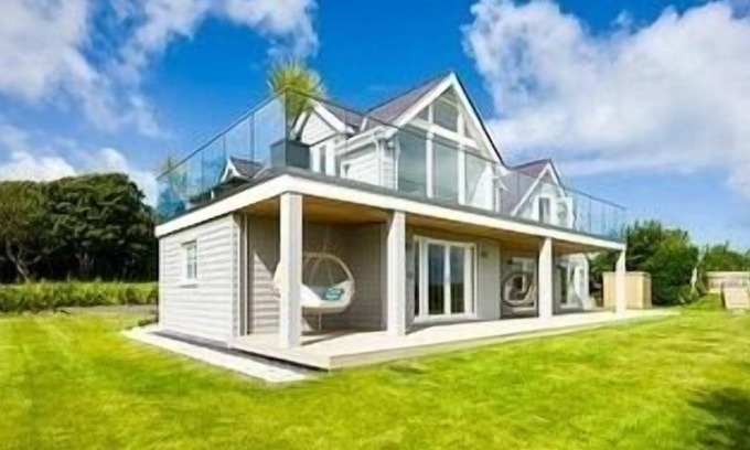 Rhoscolyn Casa | Luxury stay for 14 guests. Hot tub, tennis court and sea view