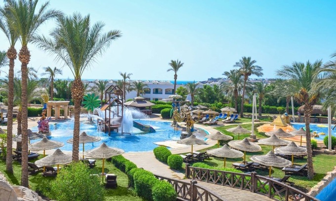 Sharm El Sheikh Complejo | Luxury Stay Just Steps from Naama Bay l Spa Days, Kids Club & Waterparks