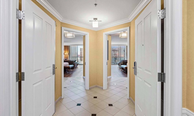 Las Vegas Condominio | Suites contiguas de lujo StripView - SIN CARGO POR RESORT