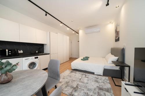 Historical Center Apartamento | Luxury Studio in the Heart of Limassol