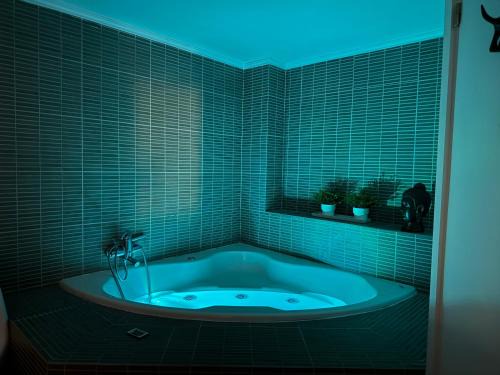 Kastellocampos Apartamento | Luxury StudioArchit 7 & jacuzzi suite