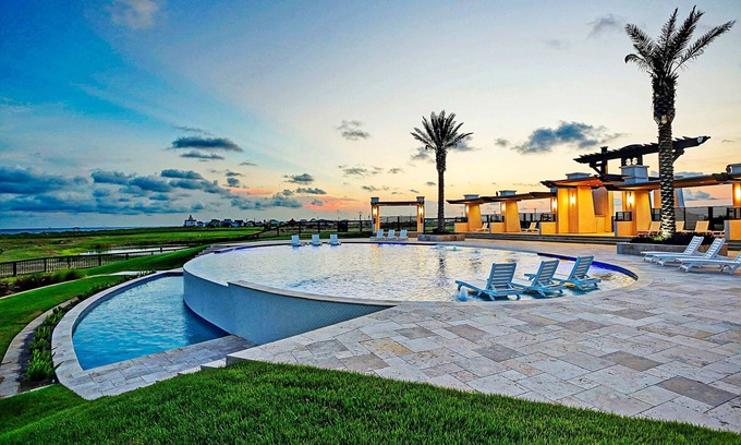 Port Bolivar Casa | Luxury | Stunning Gulf Views | Pool | Elevator