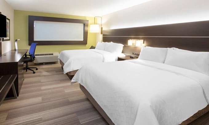 Roseville Casa | Luxury Suite for Work & Leisure Stays! W/ WiFi!