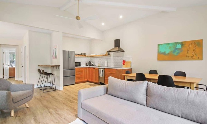 Ithaca Casa | Luxury Suite | Walk to Commons | Free Parking | NY