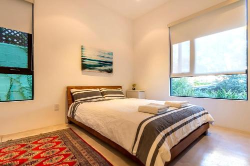 Northeast Apartamento | Luxury suite with private entrance