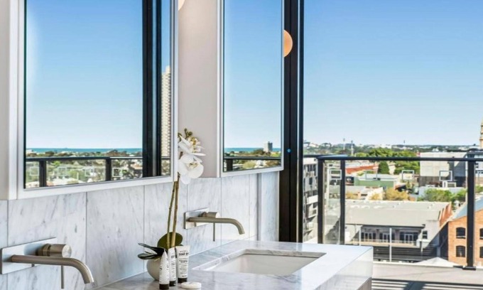 South Melbourne Apartamento | Luxury Three Bedroom Penthouse with Bay and City View