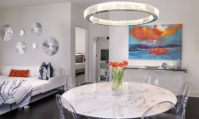 Oak Park Condominio | Luxury Top Floor Condo in Heart of Downtown Santa Barbara