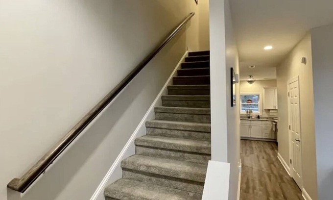 Morgantown Casa | Luxury Townhome 5min from Stadium and hospitals, 7min to downtown!