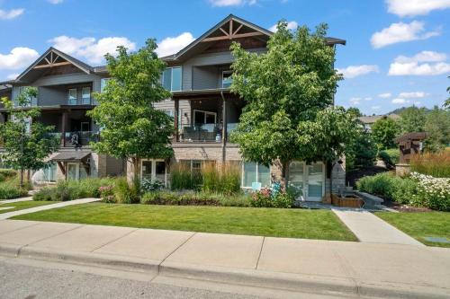 Central Okanagan Casa | Luxury townhome in lake country