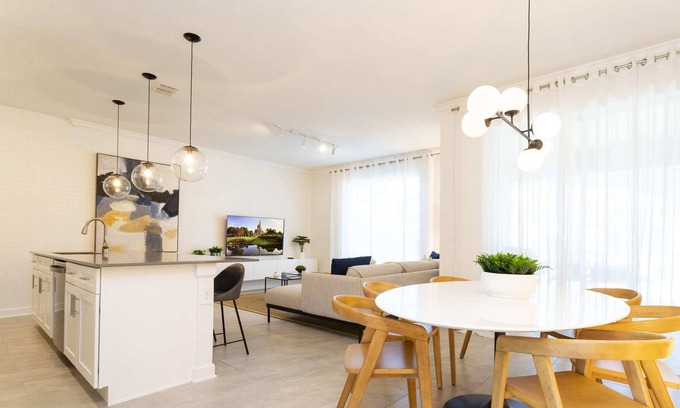 Campbell Casa | Luxury townhome near Disney