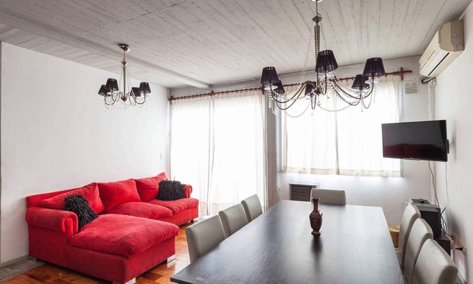 Villa Crespo Casa | Casa de pueblo de lujo para hasta 5 personas con patio privado y terraza