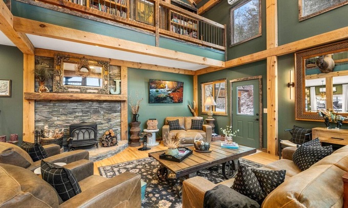 Townsend Casa | Private Luxe Lodge Acreage Games 7bd Sleeps 17 Fun