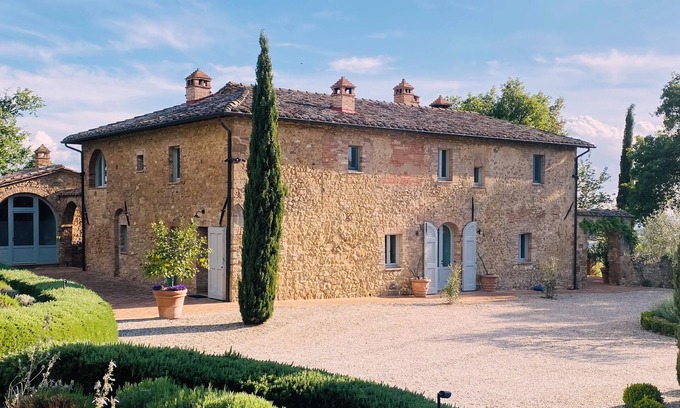 Pienza Villa | Lujosa villa toscana, piscina climatizada, vistas espectaculares, enfriamiento por suelo radiante