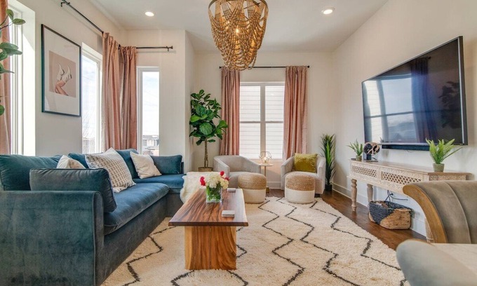 Hillsboro West End Casa | ¡Duerme 24 en 8 habitaciones en el centro de la ciudad! Camina hasta Vandy con cubiertas en la azotea