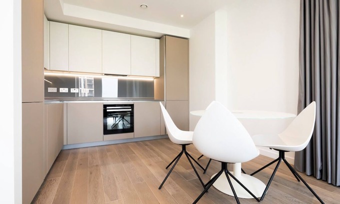 Stratford Apartamento | LUXURY TWO BED APARTMENT IN STRATFORD VILLAGE, NEAR WESTFIELD , STRATFORD INTL