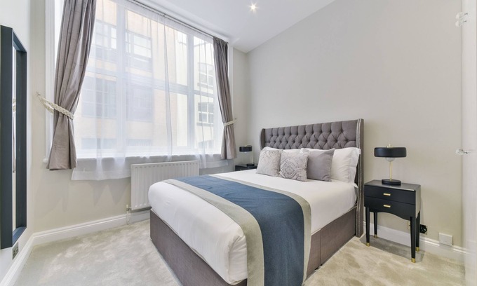 The City of London Apartamento | Luxury two bedroom apartment minutes from Farringdon Station!