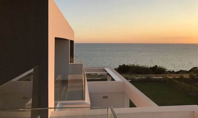 El Puerto de Santa Maria Chalet De Esquí | Chalet de lujo, 225 m2,, con vistas al mar, en urbanización exclusiva